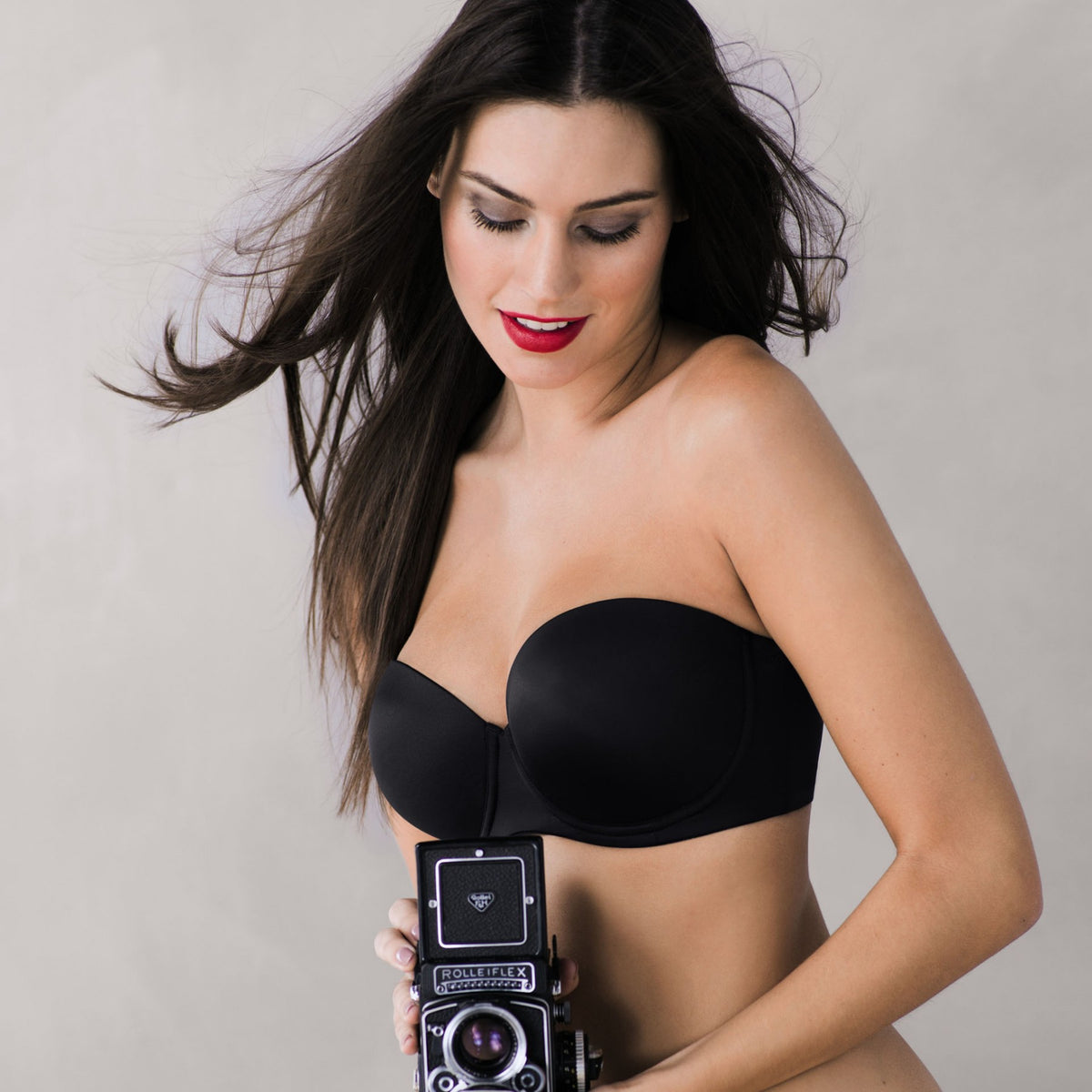Sujetador con aros Padded Basic sin tirantes negro